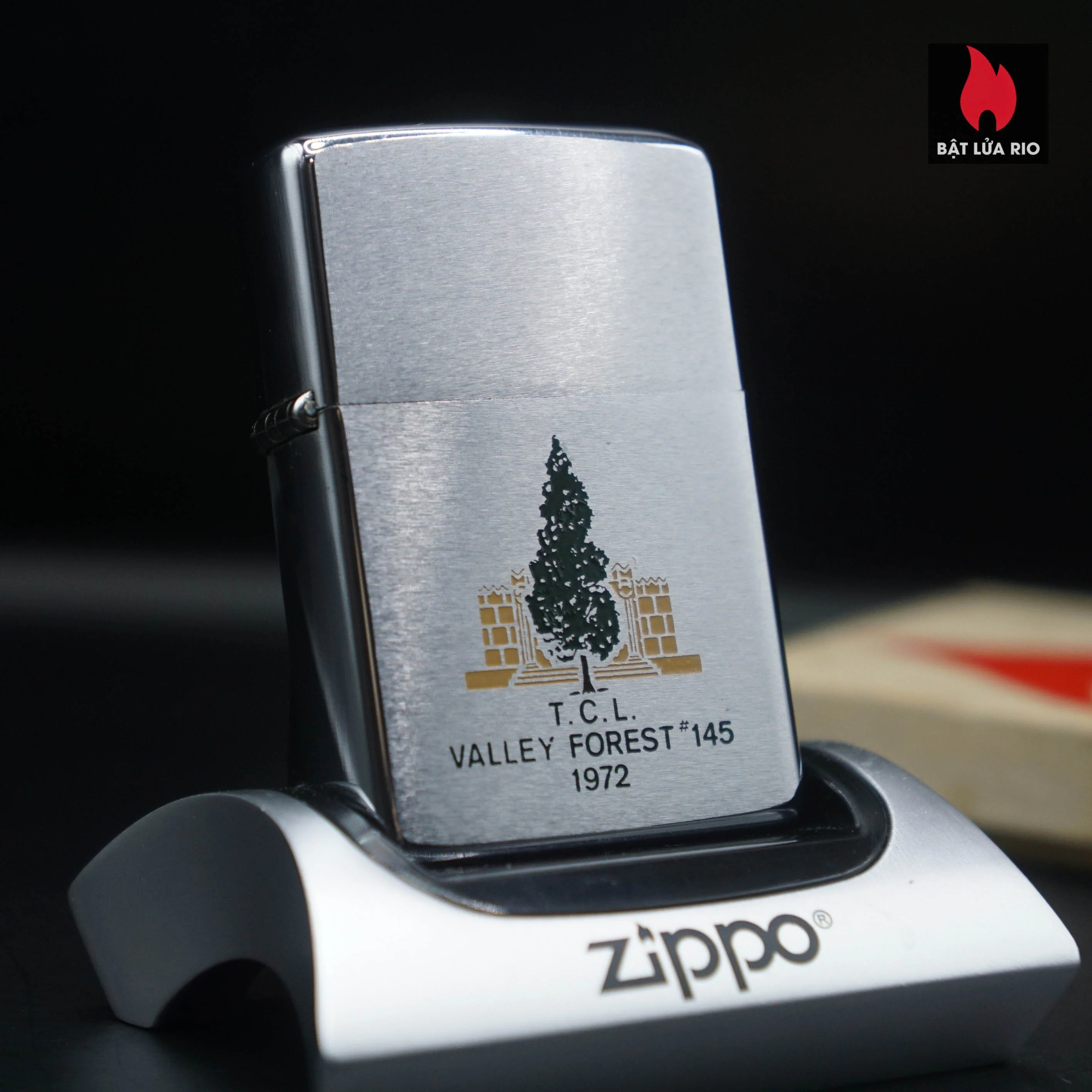 Zippo Xưa 1972 – Brushed Chrome – T.C.L. Valley Forest 145 – Tổ Chức Huynh Đệ