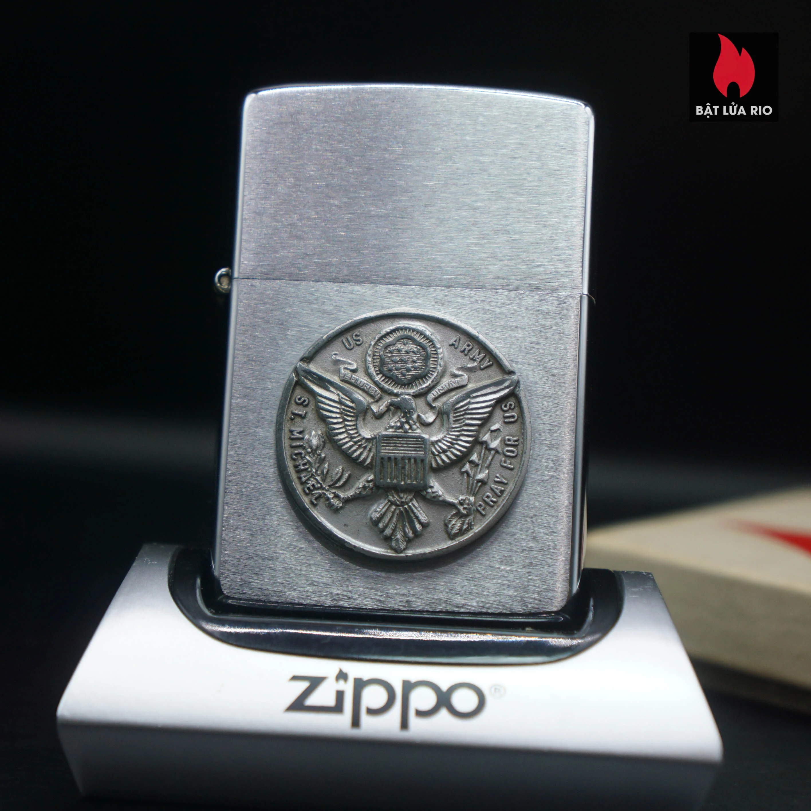Zippo Xưa 1975 – Saint Michael US Army – Thánh Michael hộ mệnh cho Lục quân Hoa Kỳ 2 Zippo Xưa 1975 – Saint Michael US Army – Thánh Michael hộ mệnh cho Lục quân Hoa Kỳ 2