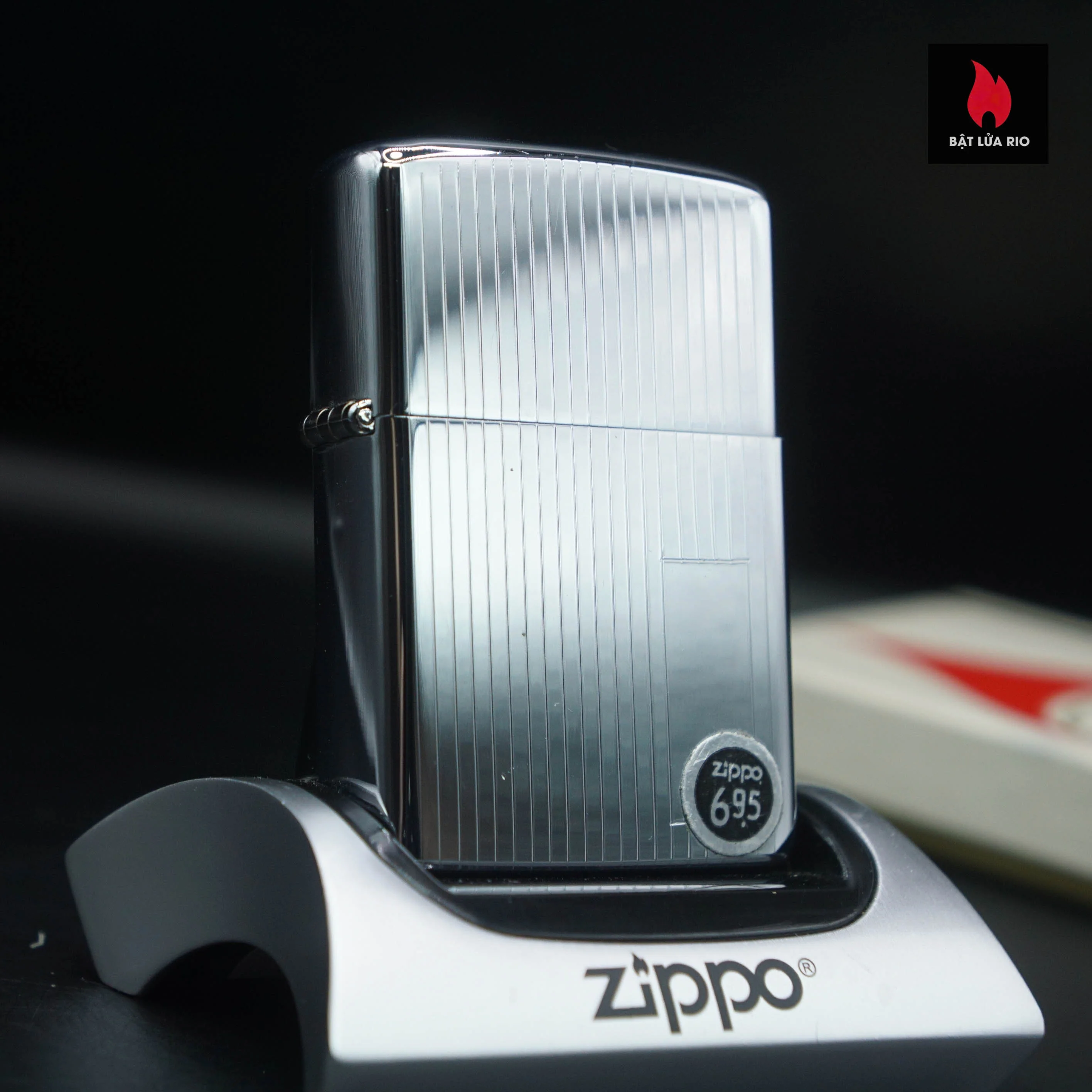 Home 36 Zippo Xưa 1978 – Engine Turned High Polish Chrome – Zippo Sọc Dưa