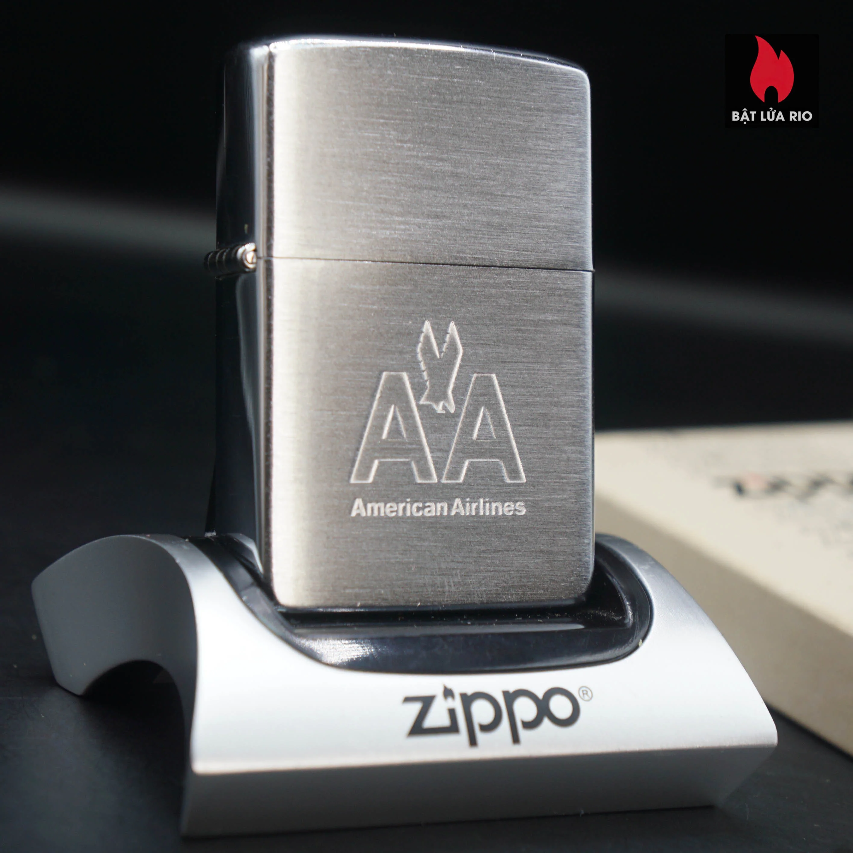 Home 42 Zippo Xưa 1979 – American Airlines – Hãng Hàng Không American Airlines