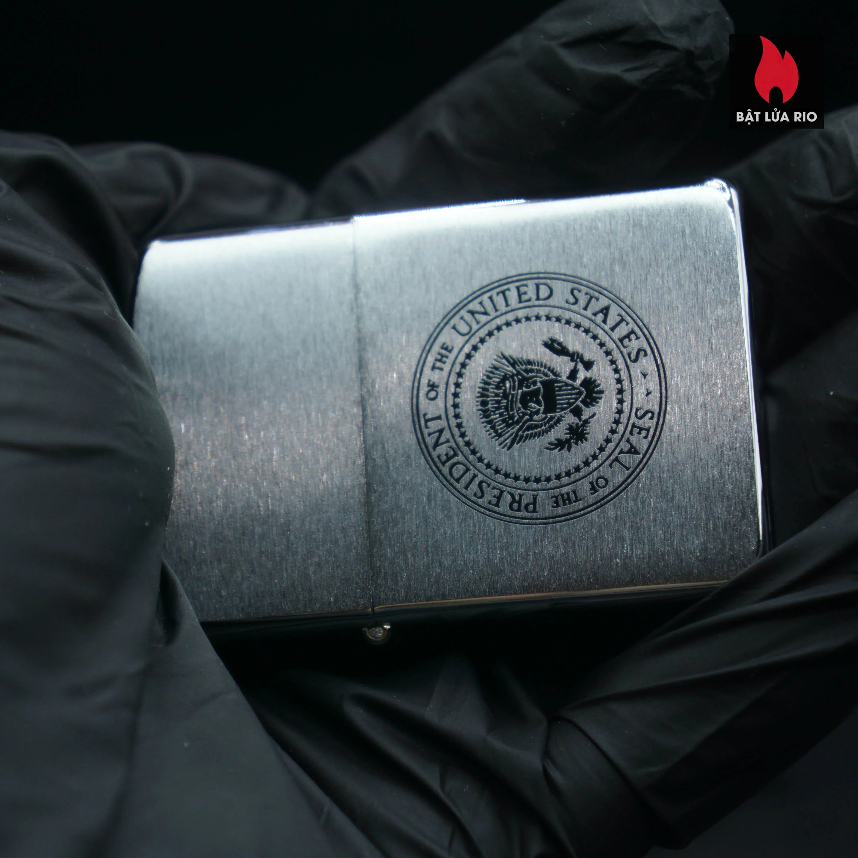 Zippo Xưa 1987 – Seal Of The President Of The United States – Marine One 52 Zippo Xưa 1987 – Seal Of The President Of The United States – Marine One 10