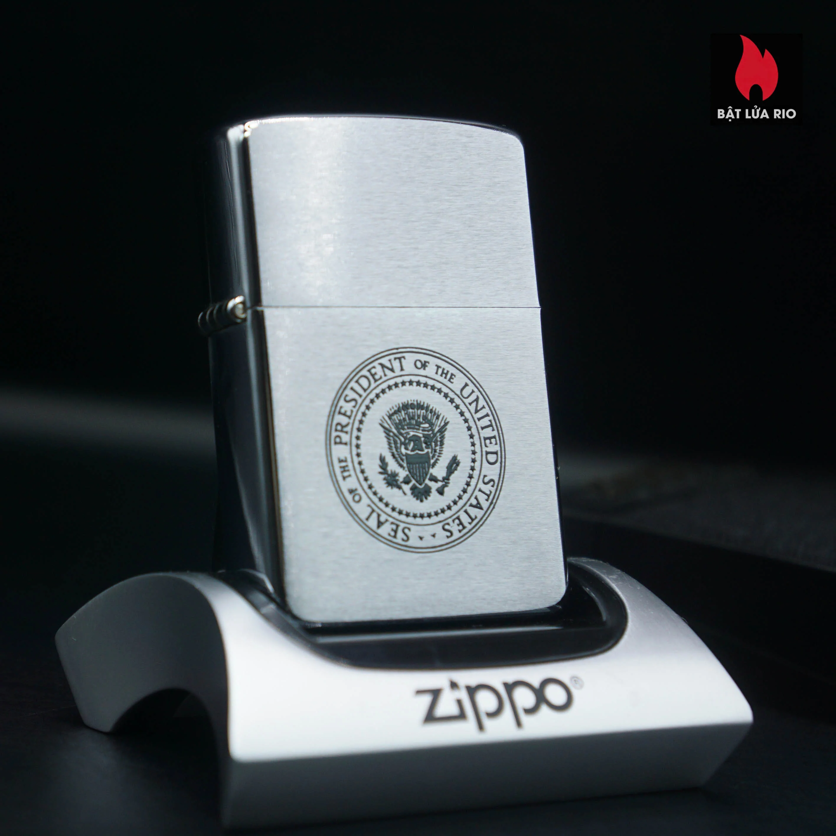 Zippo Xưa 1987 – Seal Of The President Of The United States – Marine One 45 Zippo Xưa 1987 – Seal Of The President Of The United States – Marine One 3